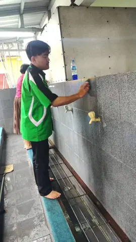 Januari 2025 #monitoringkampus progres pekerjaan perawatan tempat ibadah #masjidasysyuhadatrisakti    di #kampusA.  evaluasi: dengan dilakukan perawatan rutin kebersihan masjid menjadi lebih terjaga baik.  Wujudkan Pemeliharaan Fasilitas Kampus yang baik dan berkualitas  note: monitoring dan evaluasi merupakan kegiatan pemantauan suatu kegiatan untuk membantu melakukan tindakan perbaikan secara terus menerus. Berikan Kinerja Terbaik Untuk Kampus. Utamakan #keselamatandankesehatankerja  #usaktibersih #usaktirapi #usaktiindah #usaktitertata  #kebersihan_usakti #taman_usakti  #lingkungan_usakti  #usaktimelayani #usaktibekerja  #progreskerja  #usaktiberbenah #merawatkampus #saranaprasaranausakti #k3l_Usakti #pplusakti  #otoritakampus #baum_usakti  #bama_usakti #fakultas_di_usakti  #monitoringkampus #manajemenkampus #trisaktipictures #usakti #trisakti #koleksiwahyu #Januari2025koleksiwahyu #sahabattrisakti
