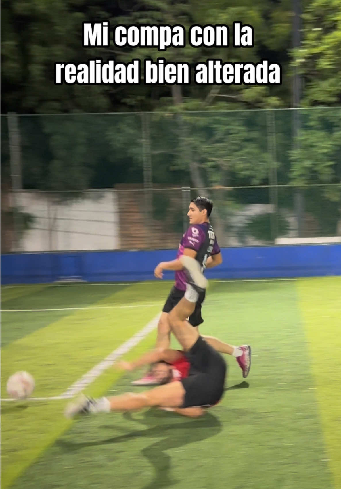 Mi compa con la realidad bien alterada 😅: . . . #futbol⚽️ #futbolmexicano #futbolamateur #fyp #FutbolMexicano #futbolsoccer #futbol #fyp #viral 