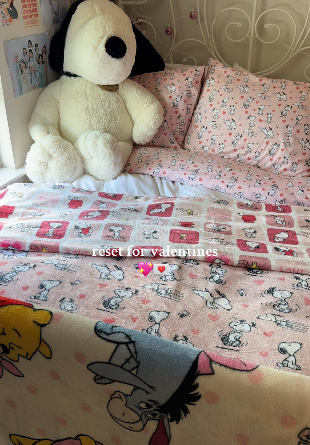 omg this is the last one i’ll ever do 🥹 i always loved these vids #valentinesdecor #bedroom #bedreset #RoomTour #valentines #snoopy 