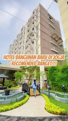 Hotel bintang 4 di Jogja dengan bangunan yang baru ini bikin betah banget untuk staycation. Kalau mau booking bisa langsung lewat tiktok, klik tag lokasi di kiri bawah ya guys #TTPetualangNewbie #hoteljogja #sahidrayajogja 