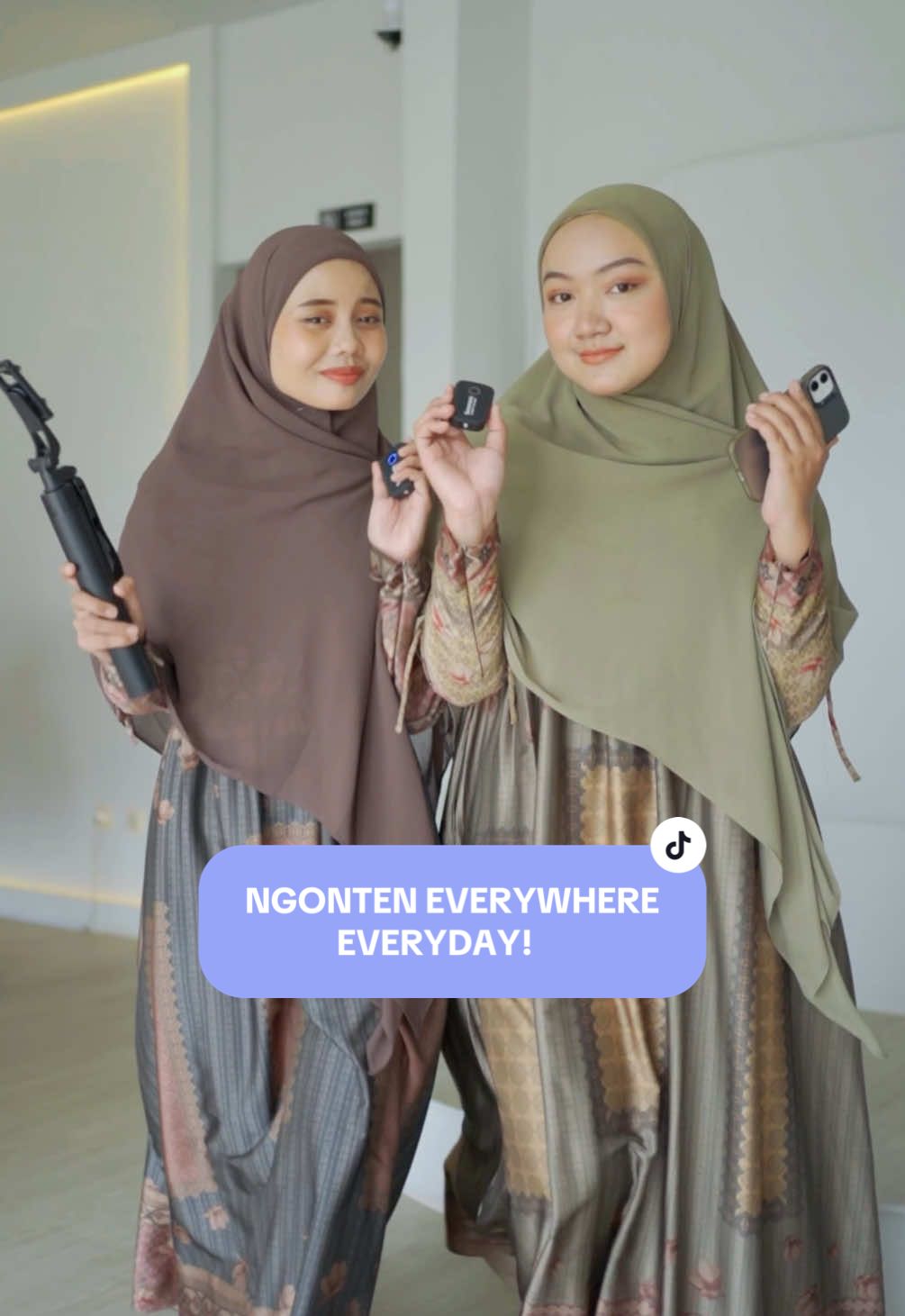 Ishwari sudah available via shopee kami yaaa!🔥 Jangan lupa ngonten pake ishwari dress yaaa!🤩⁉️ #fyp #fypシ #review #dress #outfitideas #daily #dailywear #rayon #crinkle #silk #cotton #OOTD #lidiahadiwinotoid #jasminestore #jasminebylidiahadiwinoto #outfitideas #outfitinspo #outfitispiration #outfitcheck #brandmuslim #syari #sister #modestfashion #modest #moslem #hijabitiktok #hijaboutfit #hijabfashionstyle #gamislebaran #dresscantiklebaran #dresslebaran #gamiscantiklebaran #outfitlebaran #outfitlebaran2025 #bajucouplelebaran #bajucouple #dresscantik 