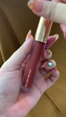 Romand milk tea velvet tint 08 အရောင်လေးမင်မင်တို့ဆိုင်မှာ instockရပါမယ်ရှင့် #tachileik🇲🇲🇲🇲 #တာချီလိတ် #instock #romand #fypage @Hno @Nawg Kyam 