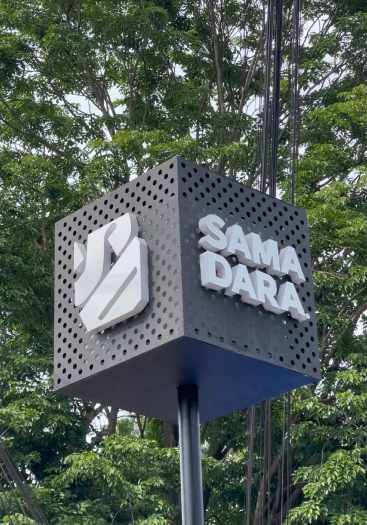 WFC place and relax on any day and at any time #samadaraspace OPERATIONAL HOURS  09.00-00.00 WIB  Jl. Panglima Sudirman, Kenayan, Tulungagung ! ( Utara SD Katolik ) Lesssgowww and seeuu🧡👋🏻 #samadaraspace #talkncoffee #samadara #tulungagung24jam