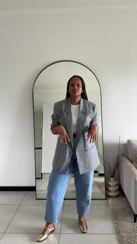 This is what I wore to work the other day 🥹 Also I’m obsessed with oversized blazers and ballerina flats. #ootdinspiration #workoutfit #TikTokFashion #outfit #corporatetiktok #9to5life #ootdinspo #fyppp #viral_video 