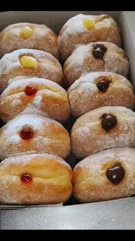 bomboloni gemoyy #bomboloni #bomboloniviral #donatisicoklat #donatlumer #fyppppppppppppppppppppppp #f #donatbojonegoro #donatmenul 