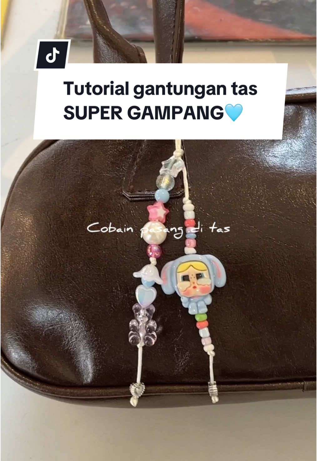 Mengolah manik “limbah” 😂 #manikmanik #bagcharm #strapphone