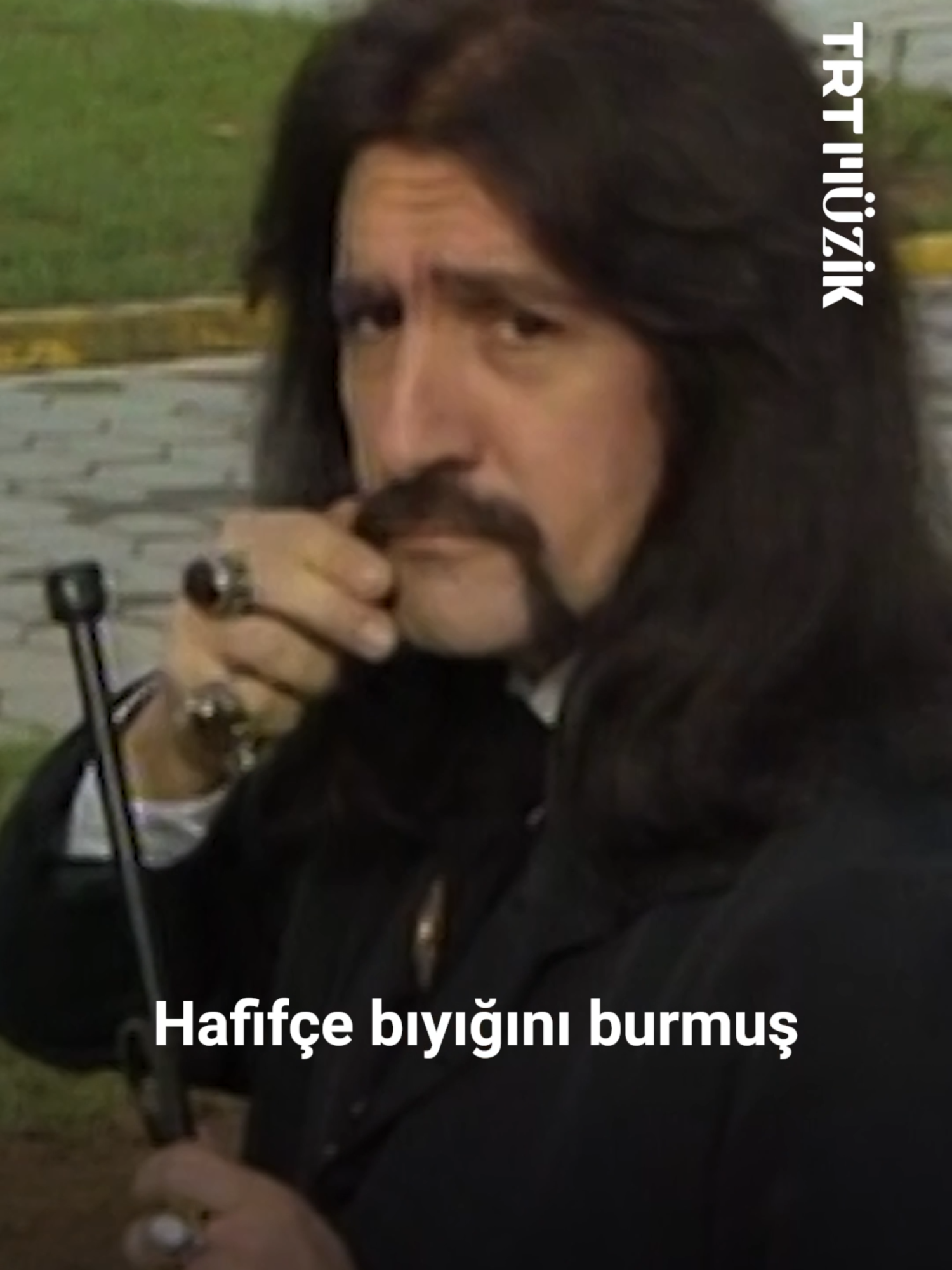 Barış Manço’dan tüm süper babaanneler için geliyor! 🤗 #BarışManço #nostalji #TRTMüzik #TRTArşiv #müzik #şarkı