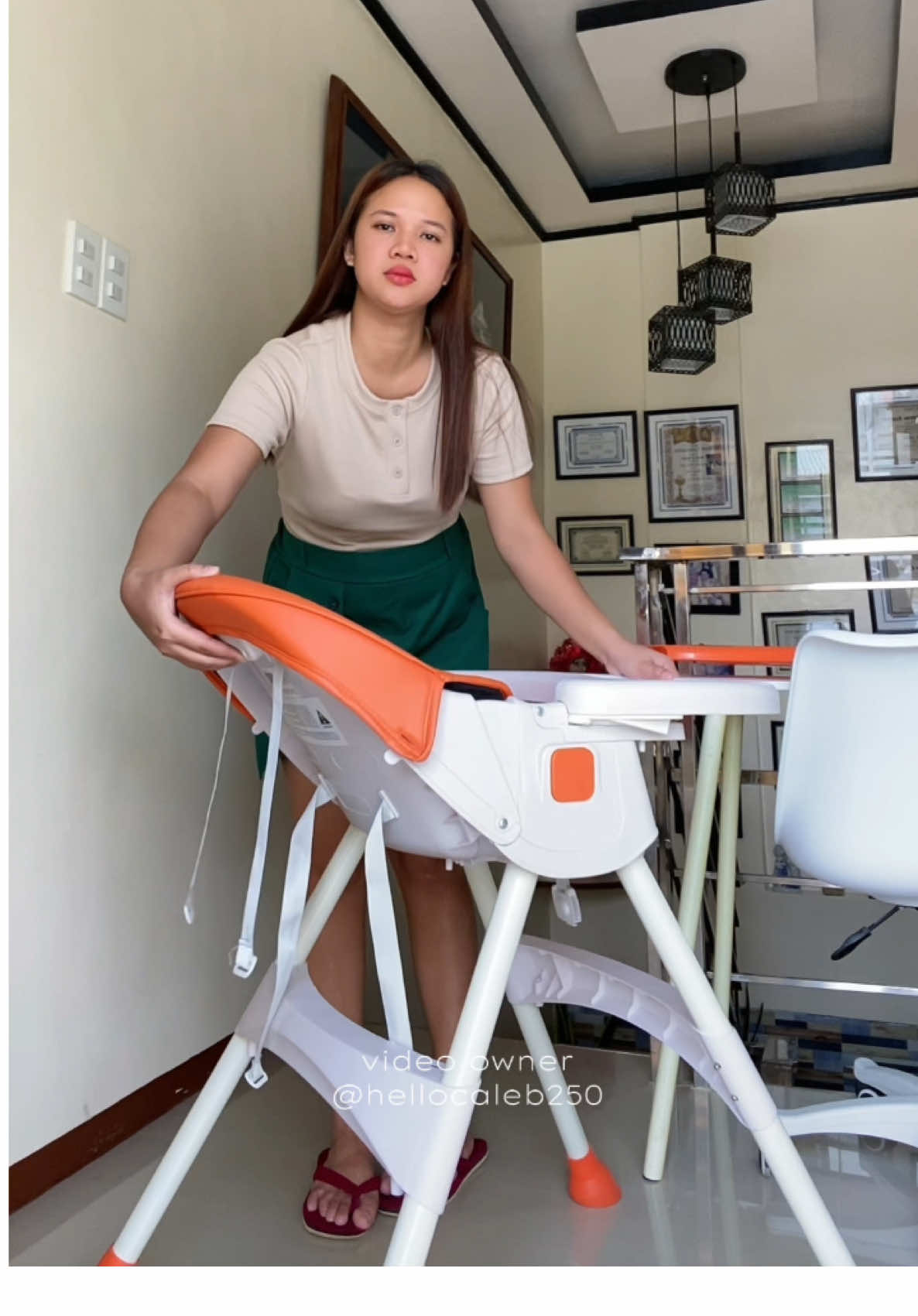 (FOLDABLE YOBOO'S HIGH CHAIR) Looking for high chair? Eto na mommy! Yoboo's high chair. Trusted brand pag dating sa gamit ng mga baby.🤍  #yobooph #highchair #foldable #adjustableheight #fyp #foryou 