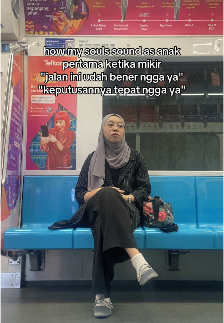 Pov waktu mencoba hal baru tapi ngga tau bener atau salah, terus dipaksa jadi decision maker juga🥺