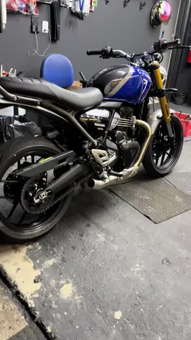 Triumph Speed 400 só o cano 