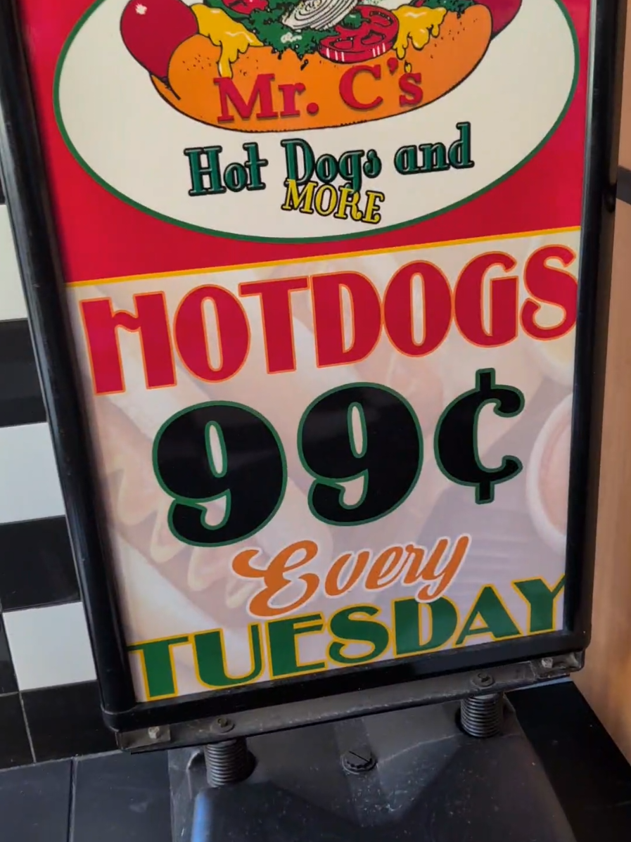 Chicago Style food in Elgin👉💥 #fyp #chicago #hotdog #elgin #chicagostyle #food #italianbeef #gyros #thebest #bestdeals #enjoy #tiktok @mr_cs_hotdogs 