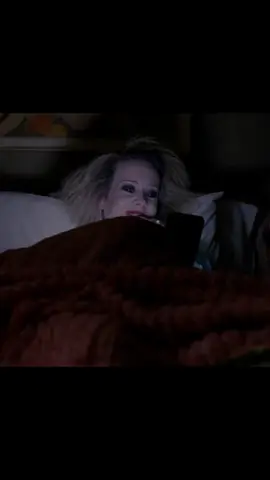 Sarah Paulson Looking at phone and crying meme green screen #greenscreen #discord #capcut #capcut2025 #viralgoals #fyp#greenscreen #meme #memes 