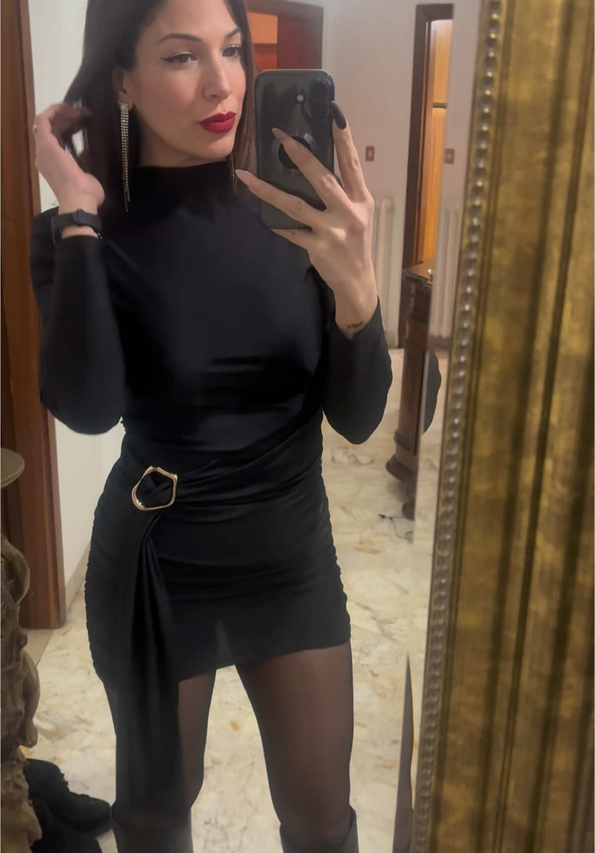 Night Out🖤 #minidress #boots #stivali #collant #donna #femminilità #sicilia #siciliana #outfitinspo #blackdress 