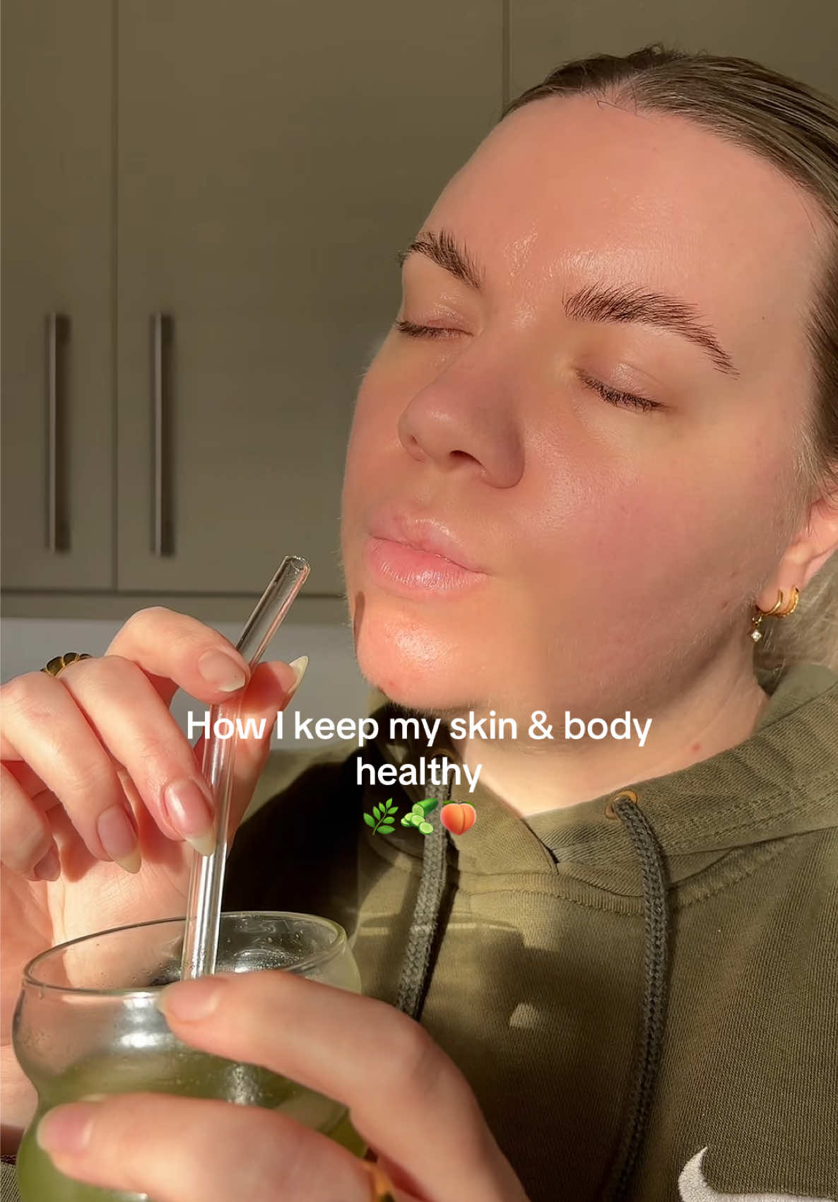 How I prepare for a full day ahead 🥬 🫛🍓💊  All linked on here, grab yours to glow up this January 🫶🏻 #healthyliving #SelfCare #healthyhabits #freesoul #healthkick #myvitamins #zookicollagen #teamzooki #zooki 