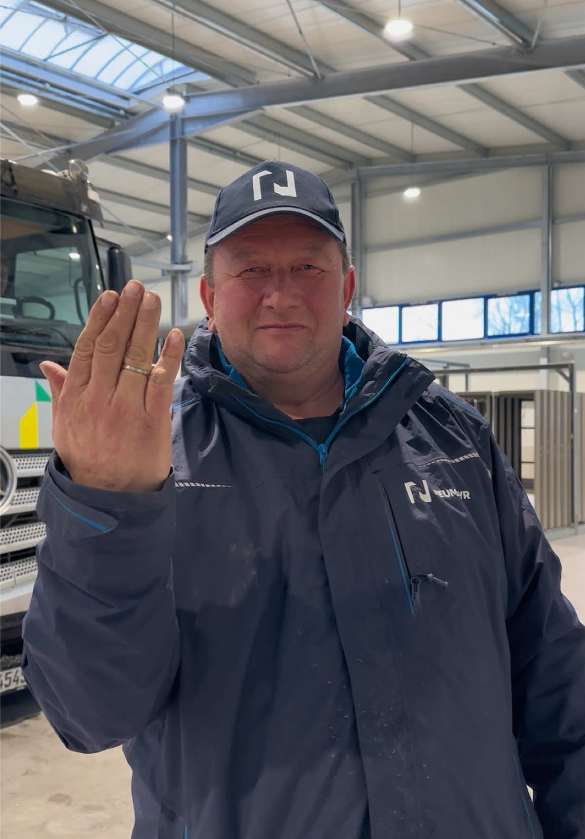 2. wifeyyy💍🚛 #lkw #ringtrend #lkwlove #neumayr  #truck 