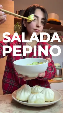 Salada de pepino express, a salvação de todas as horas 🥒 #fyp #cooking #cucumber #cucumbersalad #veggie 