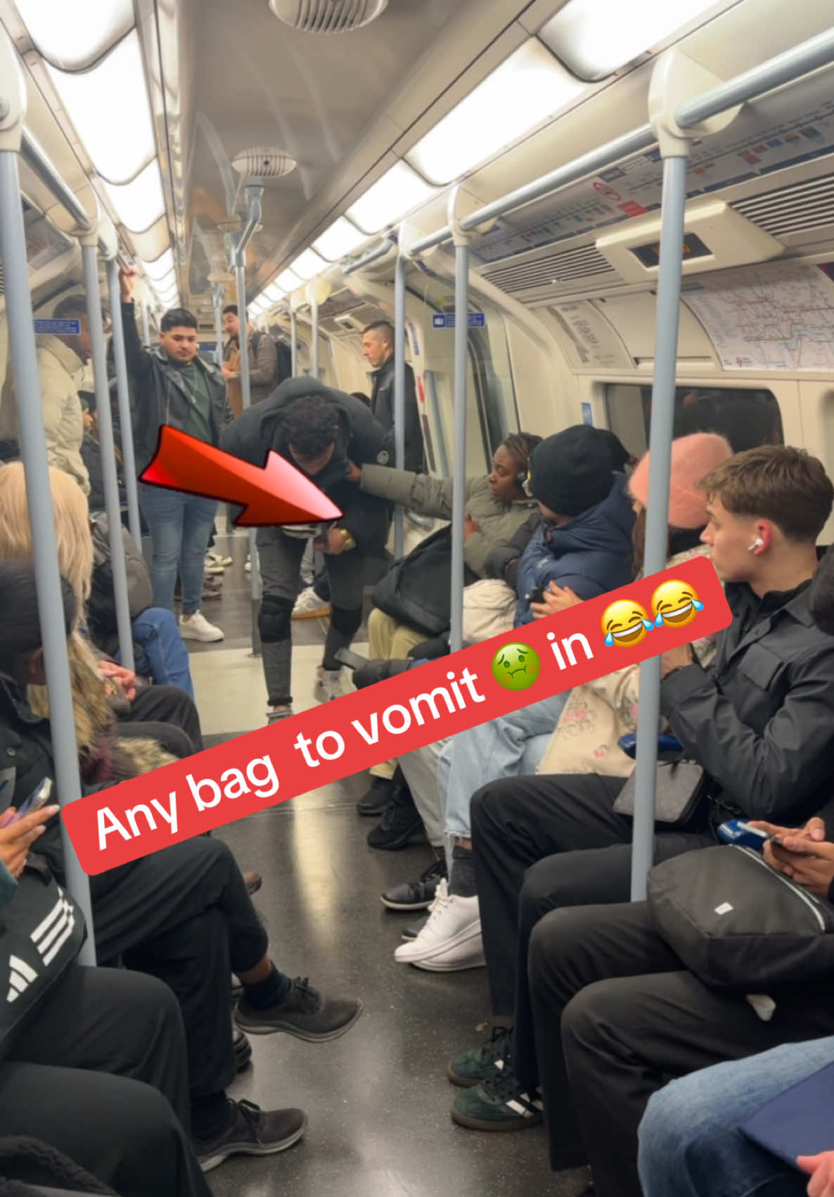 Any one got a bag to vomit 🤢 in it 🔥🤭🤭🤭🇬🇧part 2 #vomit #london #metro #underground #foryoupage❤️❤️ 