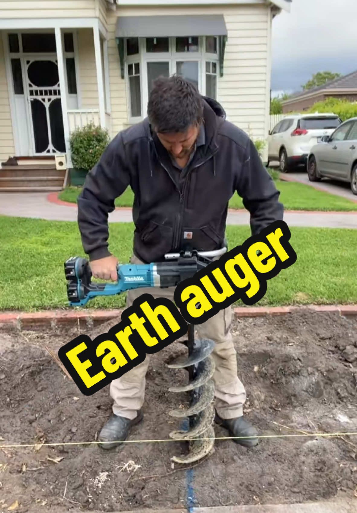 Makita 36v earth auger is great for post holes #fence #tradie #construction #onthisday 