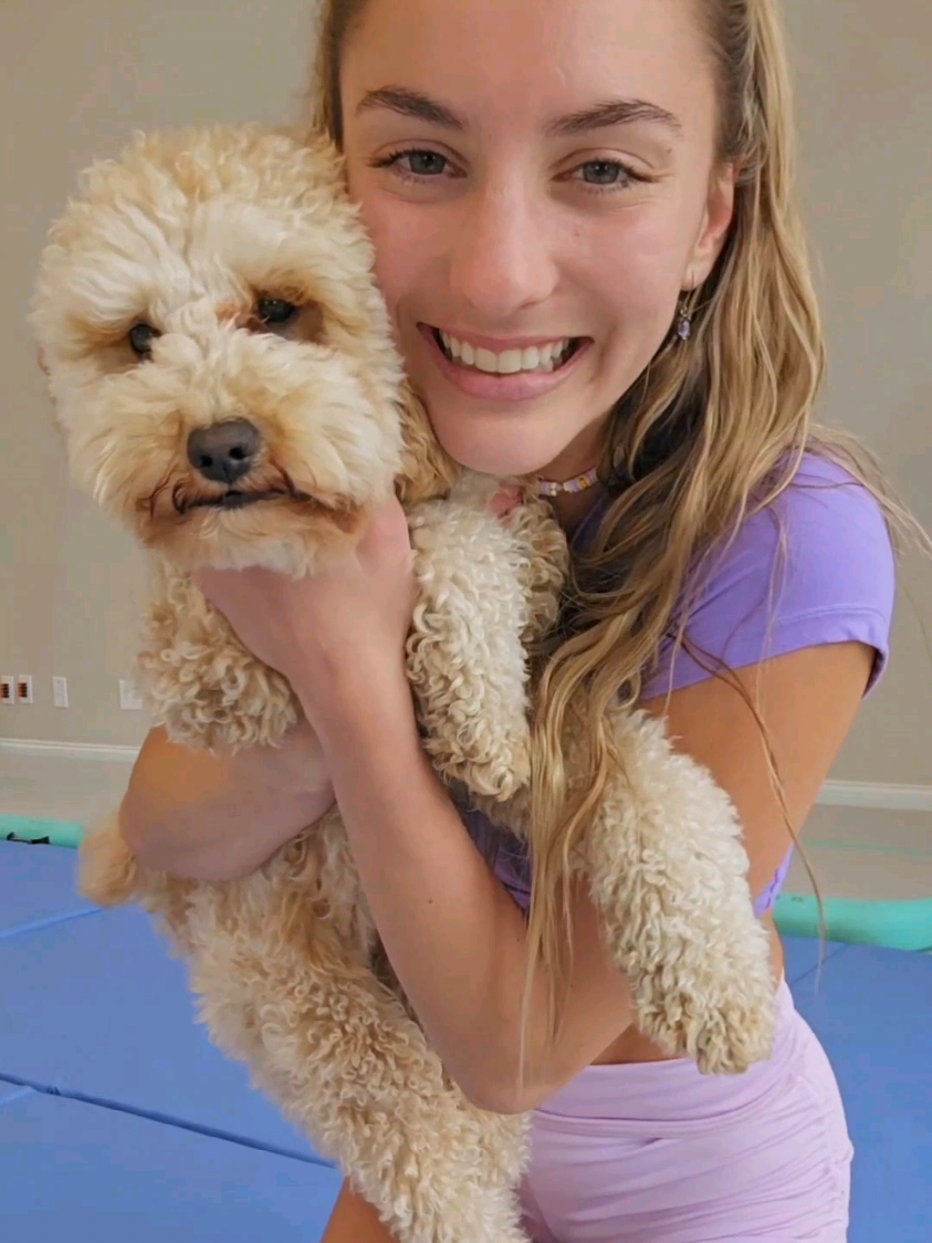 the paw-fect yoga partner 🥰 