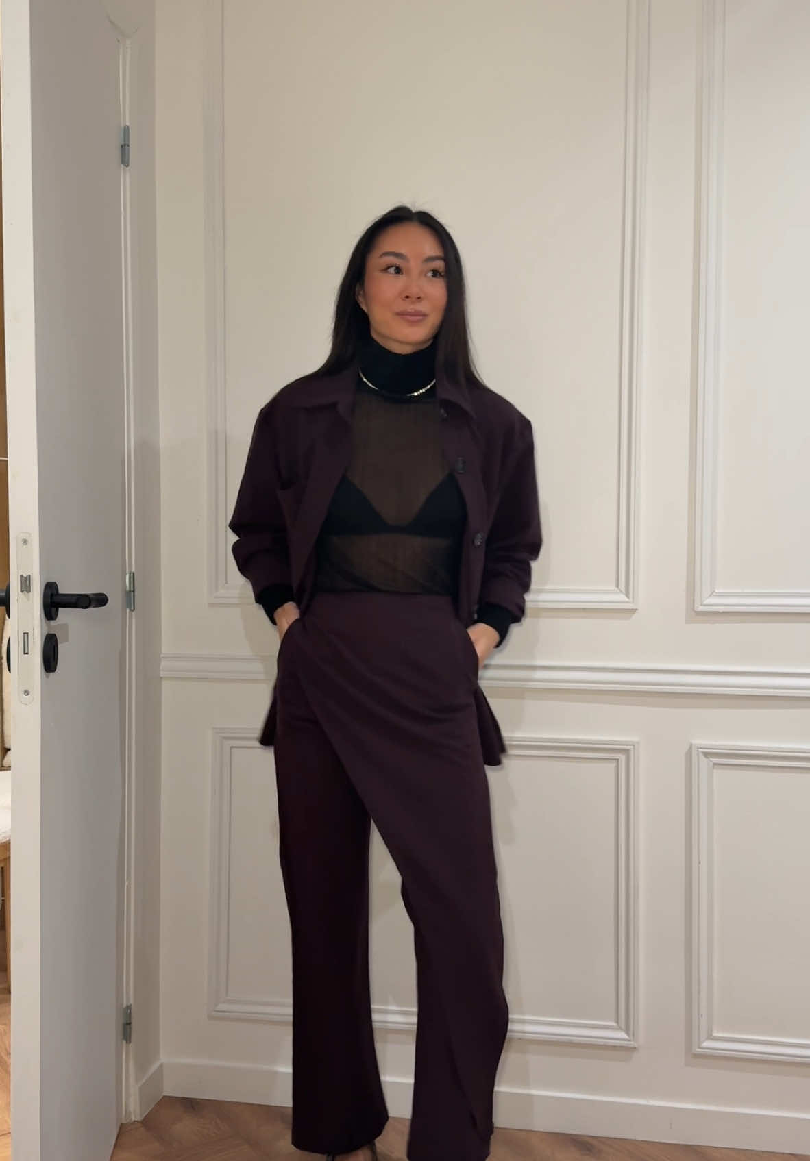 That feeling you get when you love your fit 🫢😮‍💨 #OOTD #fashiontiktok #winterfashion #paris 