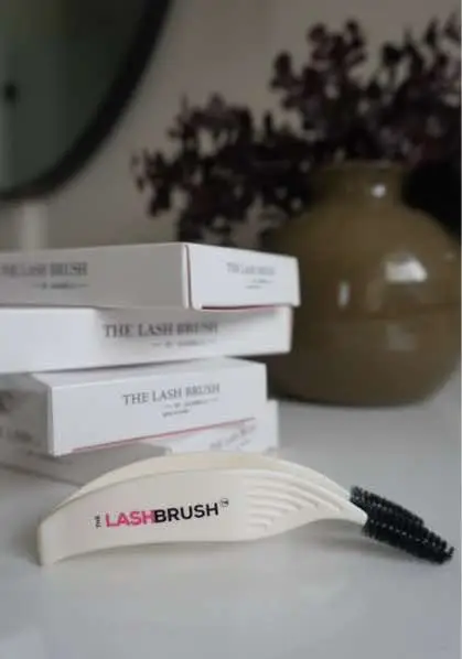 Achieve perfect lashes with the Lash Brush 🥰  send us YOUR Lash Brush Aesthetic of the Day ✨ #TheLashBrush #lashes #lashbrush #LashPerfection #LashTutorial 