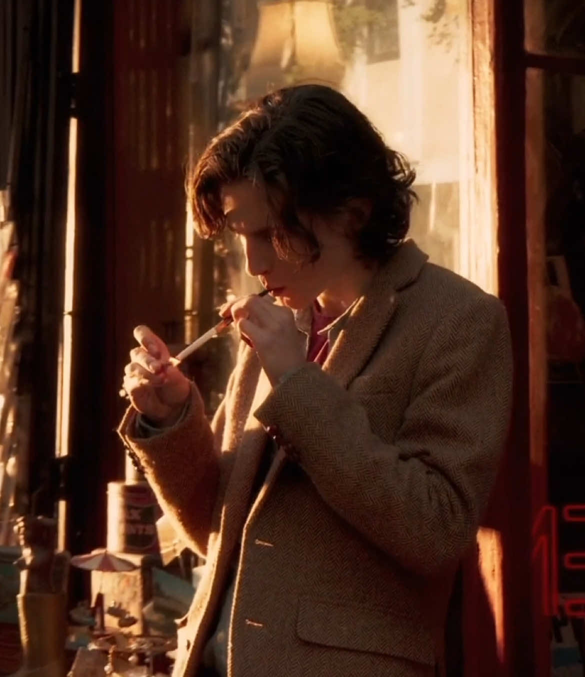🚬☂️#gatsbywelles #arainydayinnewyork #arainydayinnewyorkedit #timotheechalamet #fy #fyp 