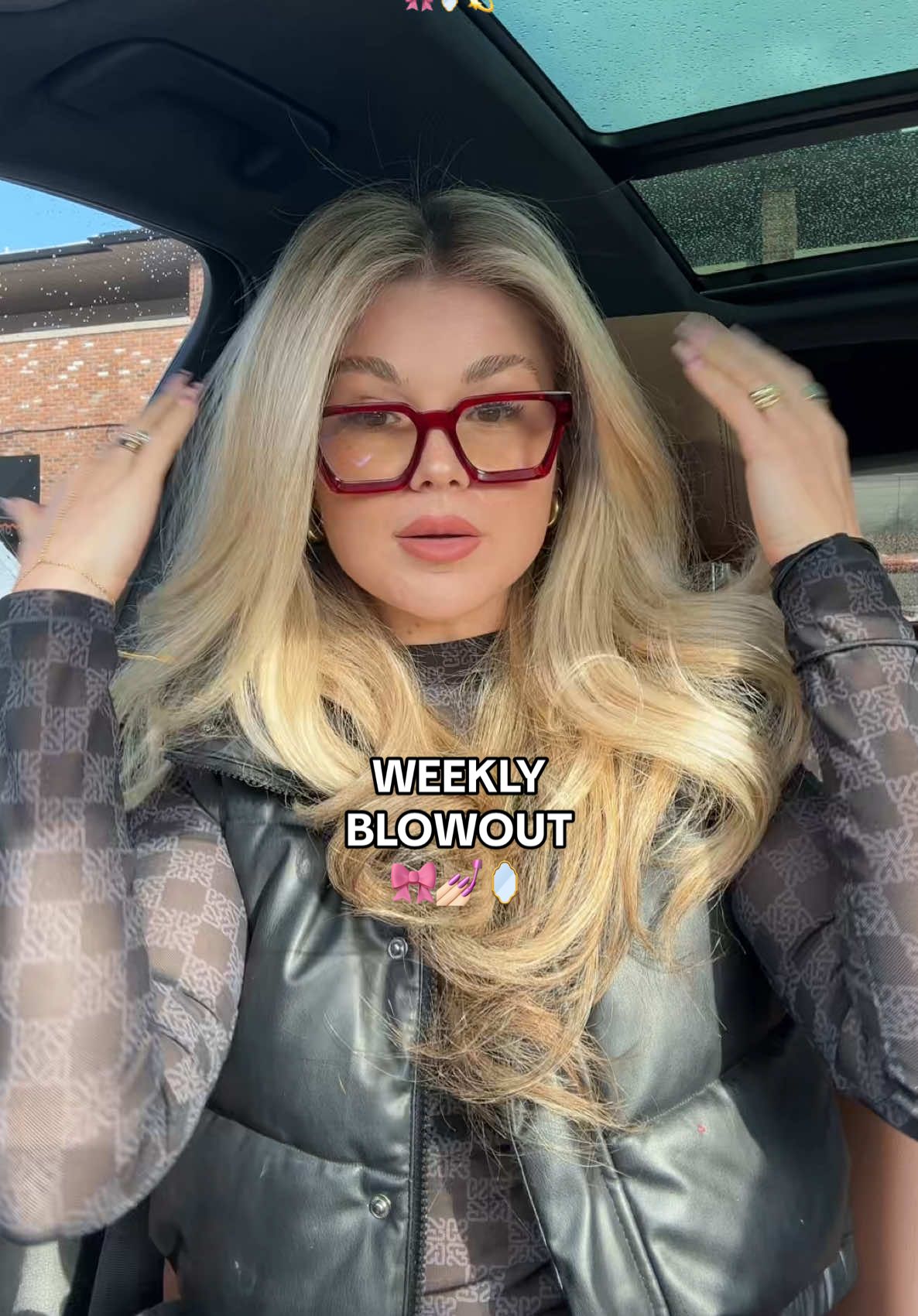 Another day. Another blowout slay 💅🏻🎀🪞 @Redken frizz dismiss oil in serum @Goldwell Professional just smooth 60 sec treatment  #blowoututorial #blowout #hairblowout #hairtok #hairtutorial #blondehair #hairhealth #weeklyblowout 