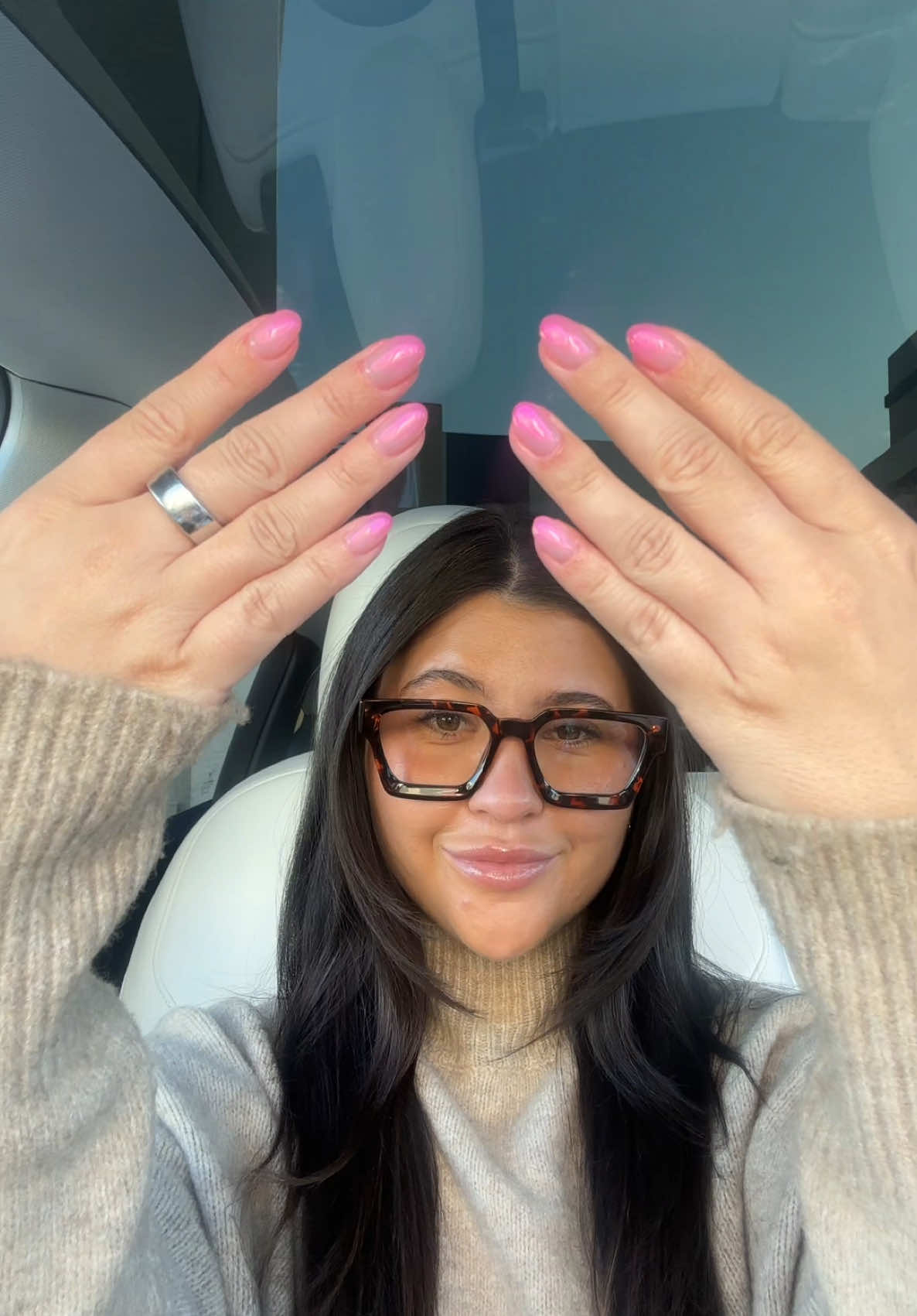 Pink ombre with chrome might be my favorite nails yet 👄💅🏼 @KP  #nailtrends #nailtransformation #nailtransition #newnails #valentinesnails #viral #trending 