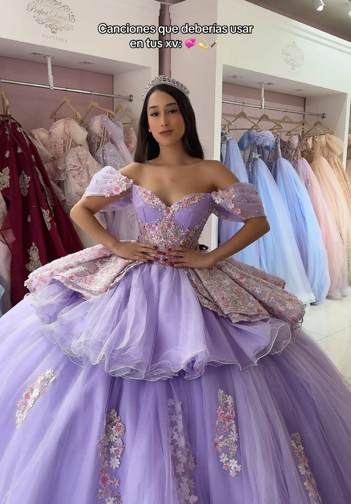 Amamos las vibes de esta canción 👸🏻💞🌸 #fyp #parati #perfectdress #dreamdress #vestidosde15 #quinceañera #trending #iconic #viralvideo #stunningdress #trendingvideo #viral 