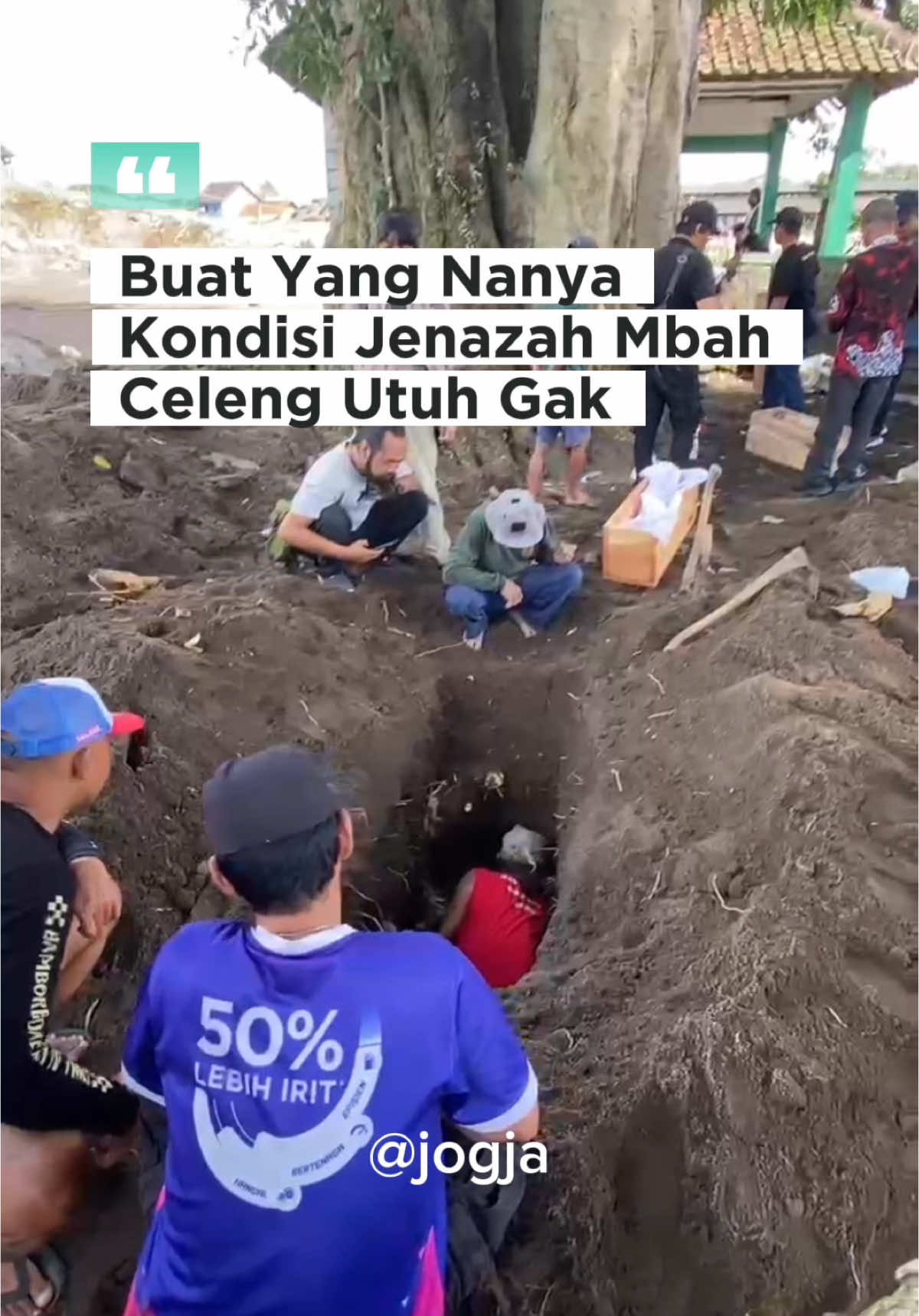 Banyak yang nanya kondisi jenazah Mbah Celeng apa masih utuh, berikut video kiriman dari Masee Sigit.  Sebelumnya sudah dilakukan acara adat untuk pemindahan makam Mbah Celeng inu ya Lur.  #mbah celeng #toljogjasolo #jogja