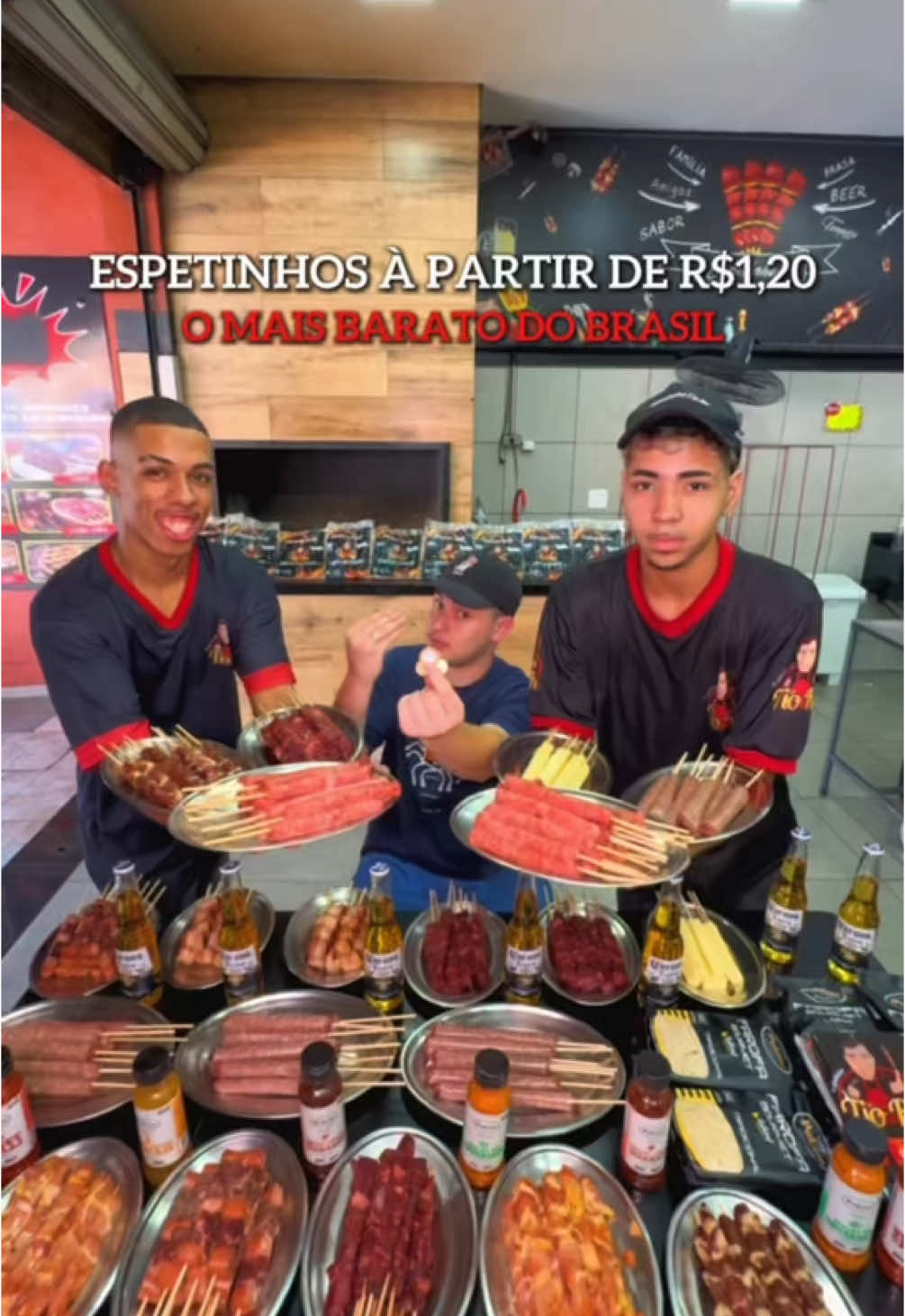 😱 ESPETINHOS A PARTIR DE R$1,20 💰 Voltamos no @espetinhotiorooficial onde você encontra espetos com carnes de primeira linha por um preço muito barato 💰 VALORES: 	•	Pacote Bovino (Fraldinha): R$27,00 R$25,00 (Dinheiro ou Pix) 	•	Pacote Frango: R$21,50 R$19,50 (Dinheiro ou Pix) 	•	Pacote Linguiça: R$20,00 R$18,00 (Dinheiro ou Pix) 	•	Pacote Linguiça Apimentada: R$18,00 R$16,50 (Dinheiro ou Pix) 	•	Pacote Linguiça de Frango: R$14,40 R$12,00 (Dinheiro ou Pix) 	•	Pacote Coração: R$31,50 R$29,00 (Dinheiro ou Pix) 	•	Pacote Kafta: R$20,00 R$20,00 (Dinheiro ou Pix) 	•	Pacote Tulipa: R$34,00 R$31,00 (Dinheiro ou Pix) 	•	Pacote Costela (5 uni): R$18,00 	•	Pacote Panceta Suína (5 uni): R$15,00 	•	Medalhão de Frango (5 uni): R$19,00 	•	Medalhão Bovino (5 uni): R$23,00 	•	Carvão 2kg: R$14,00 	•	Carvão 4kg: R$28,00 📍Endereço: 7 unidades em SP: 	•	Guarulhos 	•	Jd. Brasil 	•	Freguesia 	•	Osasco 	•	Imirim 	•	Vila Ré 	•	Tiradentes Visitamos a unidade: Freguesia do Ó Av. Itaberaba, 3559, Freguesia do Ó, SP 📌 ⏱ Horários: A consultar por unidade 🆙 Já salva este post e marca quem vai pagar seu espetinho! 🥰 @esquentasp 🔥📸