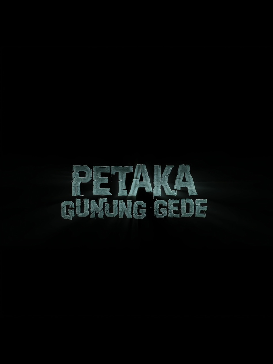 Jangan liat ke belakang😈                   Petaka Gunung Gede  6 Februari 2025 di Bioskop  #filmpetakagununggede  #gununggedepangrango #rekomendasifilmhoror #viral #fyppppppppppppppppppppppp #petakagununggede #asheljkt48 #adzanaashel 