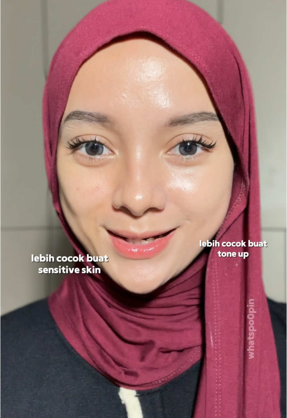 kata gw sih sunscreen glowsophy bakal jd sunscreen kecintaan byk orang weh😆  #sunscreen #glowophy #lightandsoothingsunscreen #porefecttintsunscreen 