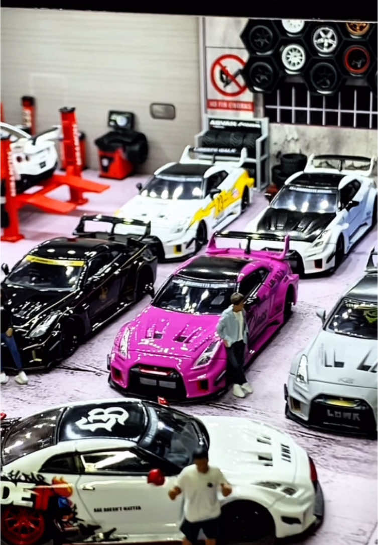 Garage LibertyWalk #fyp #fyppppppppppppppppppppppp #fypシ #fypシ゚viral #minigt #minigt64 #diecastcinematic #inno64 #diecastcinematic #dioramadiecast #kaidohouse #diecast #minigtcollector #kaidohouseminigt #masukberanda #hotwheels #cmmodel #poprace 