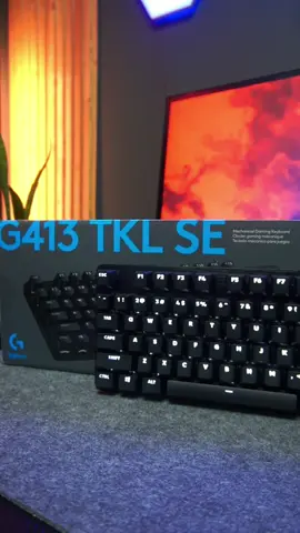 ¡Descubre el Logitech G413 TKL SE! ⌨️ Características destacadas: Interruptores mecánicos táctiles: Con una distancia de actuación de 1,9 mm y una fuerza de actuación de 50 g, garantizan una respuesta rápida y precisa en cada pulsación. ⌨️ Teclas de PBT: Fabricadas con materiales de alta calidad, ofrecen durabilidad y resistencia al desgaste, soportando largas sesiones de juego. 💪 Retroiluminación LED blanca: Juega con estilo y claridad, incluso en entornos con poca luz. 💡 Diseño Tenkeyless (TKL): Sin sección numérica, proporciona mayor espacio para el movimiento del ratón y facilita su portabilidad. 🖱️ Construcción robusta: Con una carcasa de aleación de aluminio, ofrece resistencia y durabilidad para soportar el uso intensivo. 🛡️ ¡Acompáñanos en este unboxing y descubre por qué el G413 TKL SE es el aliado perfecto para tus partidas! #Unboxing #LogitechG413TKLSE #GamingGear #levelup 