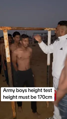 Army boys height test height must be 170cm #armyheighttest #heightmeasure #heighttest #armyboys #fyp ##army #armytraining #armylover #training 