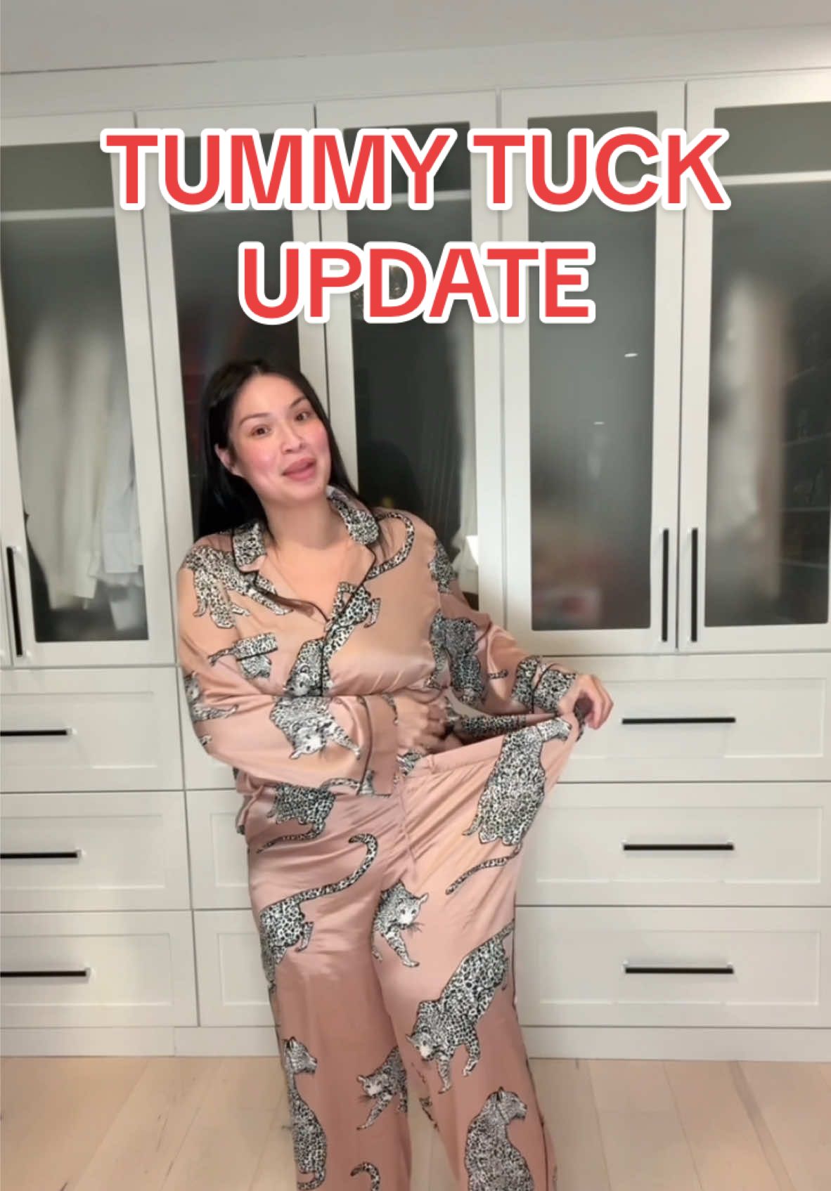 I can finally see it 🥹 2 weeks ago I got a tummy tuck to remove my excess skin after loosing 235lbs - here is an update for you!  #weightlosstransformation #weightloss #gastricsleeve #tummytuck 