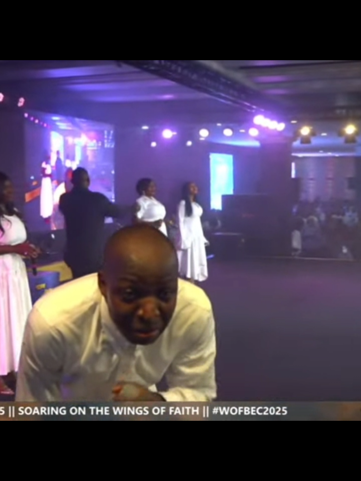 It's Me Oh Lord Standing In The Midst Of Prayer🙌🧎 - Dunsin Oyekan #dunsinoyekansongs #dunsinoyekan #shorts #worship #gospel #faith #wofbec2025 #theophilussunday #WorshipperInMeTV 