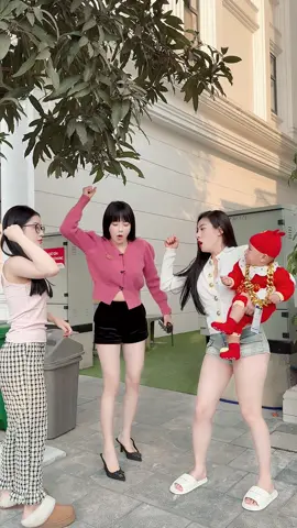 Các chú chọn cô nào 😂😂#loramen #xuhuong #trangtho #cogiaohuong #cuckimi 