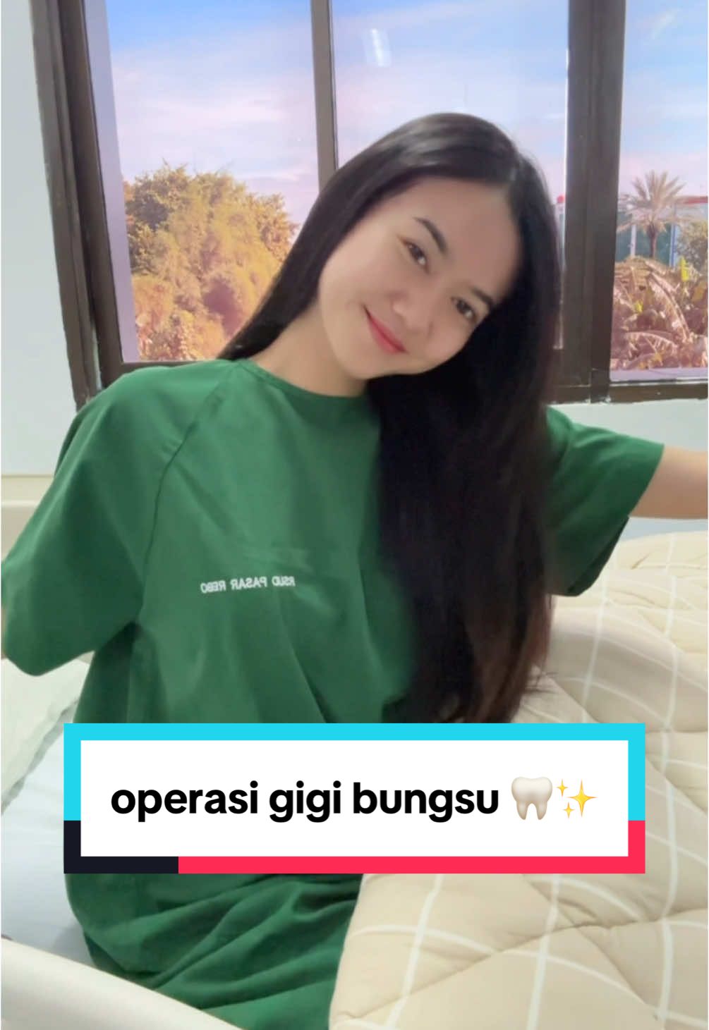 my first experience of operasi HAHAH ok di operasi ini aku langsung cabut 4 gigi 🦷 jujur selama prosesnya gak sakit sama sekali even afternya pun gak sakit!! mungkin karna efek dari obat biusnya yaa … aku rawat inap 3 hari 2 malam. nah ini dia setelah keluar dari rawat inap baru kerasa sakitnya 😭 mungkin karna udah ga ada obat infus (?) jadi harus minum obat & pain killernya gitu biar giginya gak sakit … aku recovery sekitar satu minggu lebih baru reda total bengkaknya & rasa sakitnya hehe thatss it ☺️🦷✨