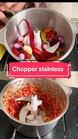 🍹✨ Multifungsi, kuat, dan elegan! Chopper Blender Stainless hadir untuk mempermudah dapur Anda. Dengan material stainless steel yang tahan lama, memotong, mencacah, dan menghaluskan jadi lebih cepat dan praktis. Dapur modern? Ini rahasianya! 💪👩‍🍳” Hashtag: #ChopperBlender #DapurModern #StainlessSteel #AlatDapurCanggih #BlenderPraktis #MemasakMudah #KitchenTools #PeralatanDapur #DapurMasaKini #BlendItAll #MasakLebihCepat #KitchenEssentials 