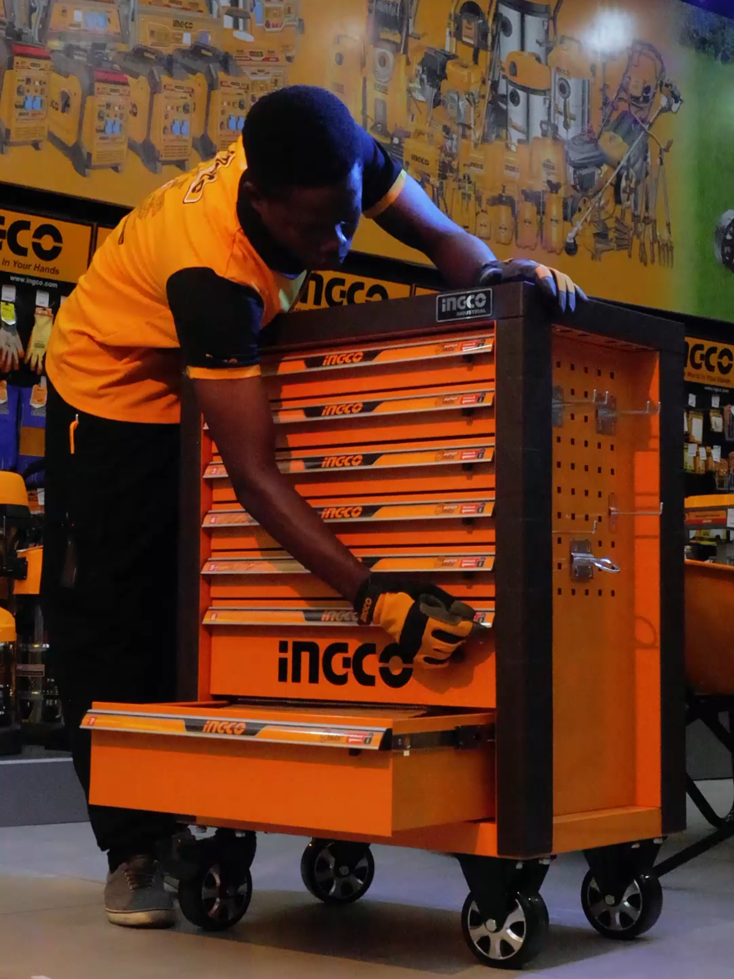 Your ultimate toolkit just got bigger! The 328 Pcs Tool Chest Set is here to tackle every job, big or small. 🛠️✨ Organize, access, and conquer with ease! #ingco #ingcotools #ingcoghana #toolchest