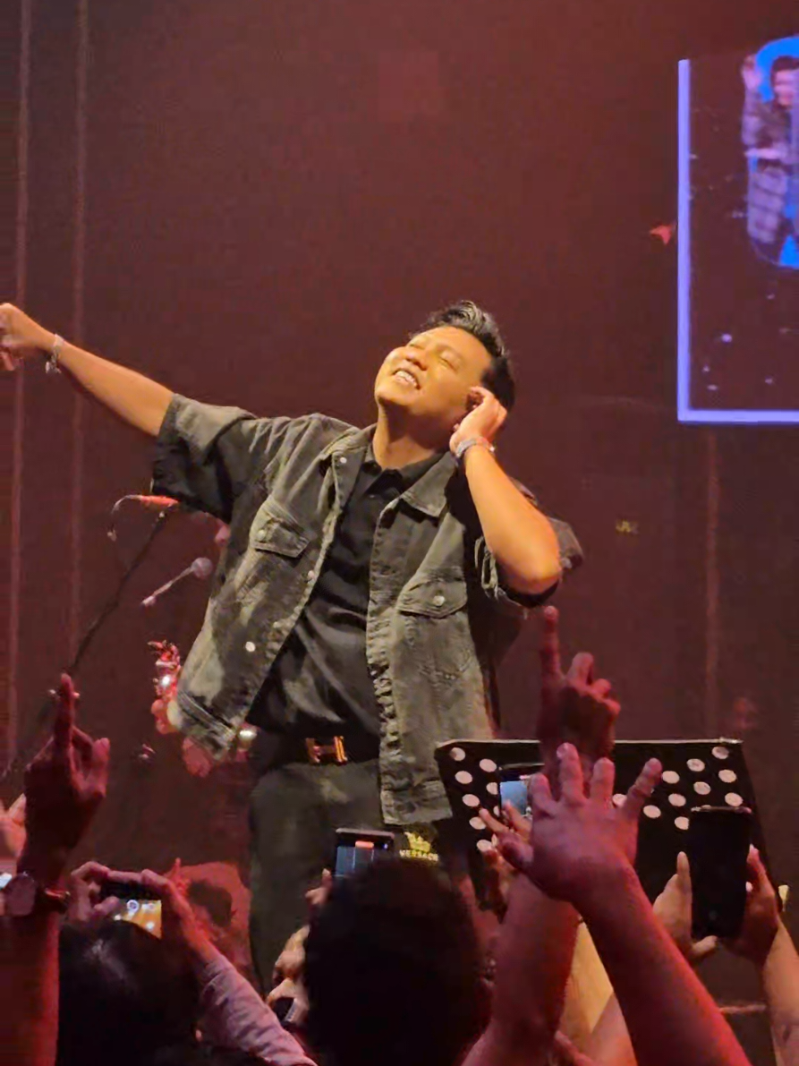 kesan indah pertama kau datang seolah cinta ~ Sigar Denny caknan  #dennycaknan #dcmusic  #jogja #boshejogja #fyp #foryou #musik #sigar #dclive #sigardenicaknan #konserdennycaknan  @DENNY CAKNAN  @DC. PRODUCTION  @boshejogja 