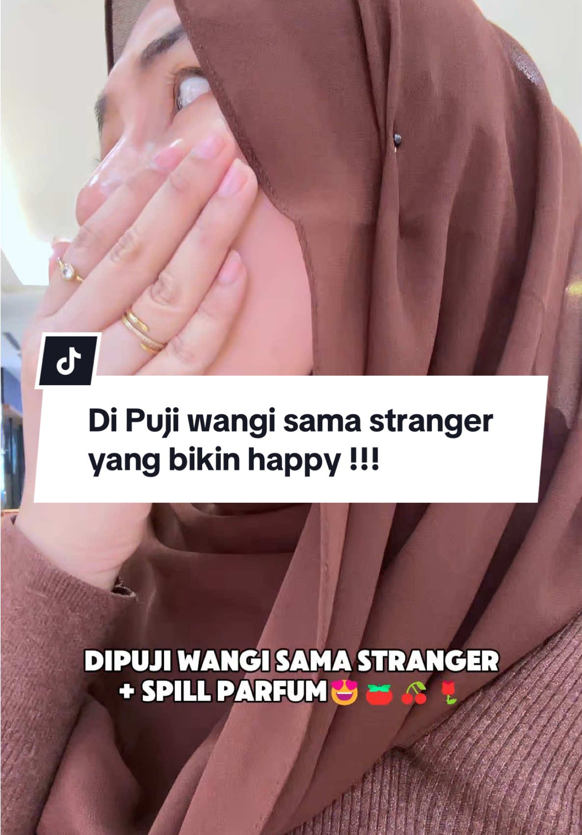 Lebih suka di puji wangi sama strangers daripada di puji cantik !!! #parfum #parfumcewe #parfumviral 