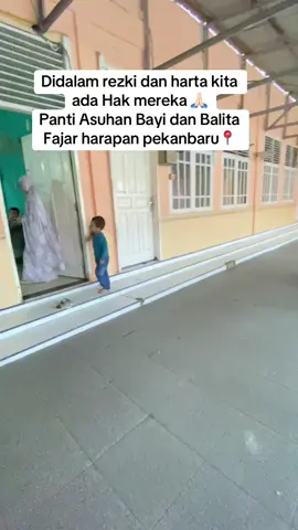 Peluk sayang 🤗 #pantiasuhan #pantiasuhanbayi #dhuafa #yatimpiatu #fyppppppppppppppppppppppp #fypage #fyppekanbaru #pekanbaru_riau #pekanbarutiktok #pekanbarujualbelionline #jualbelimobilbekaspekanbaru 