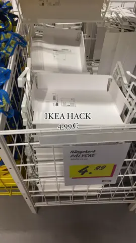 ✨ IKEA Hack Alert! ✨ Have you tried the PÅLYCKE hanging basket yet? 😍 It’s not just for creating extra space in your kitchen cupboards for mugs and glasses ☕ – it’s also a game-changer in the bathroom! 🚿 Simply hang it on your heater, and voilà – a stylish and practical spot for towels, toilet paper, and more! 🛁 Big thanks to @efulim.interior for this genius idea! 🙌 What do you think of this creative use? Would you try it out? 💡 Let me know your thoughts below! 👇 #IKEA #IKEAHack #BathroomGoals #HomeHacks #OrganizationTips #InteriorInspo #SmartStorage #MinimalDesign #DIYDecor ———————- ✨ IKEA Hack-Alarm! ✨ Kennt ihr schon den PÅLYCKE Hängekorb? 😍 Er schafft nicht nur extra Platz in euren Küchenschränken für Tassen und Gläser ☕ – er ist auch im Badezimmer ein echtes Highlight! 🚿 Einfach an die Heizung hängen, und voilà – ein stylischer und praktischer Platz für Handtücher, Toilettenpapier und mehr! 🛁 Ein großes Dankeschön an @efulim.interior für diese geniale Idee! 🙌 Wie findet ihr diese kreative Nutzung? Würdet ihr es ausprobieren? 💡 Lasst es mich in den Kommentaren wissen! 👇 #IKEA #IKEAHack #BadezimmerGoals #HomeHacks #OrganisationTipps #InteriorInspiration #CleverStorage #MinimalDesign #DIYDekor