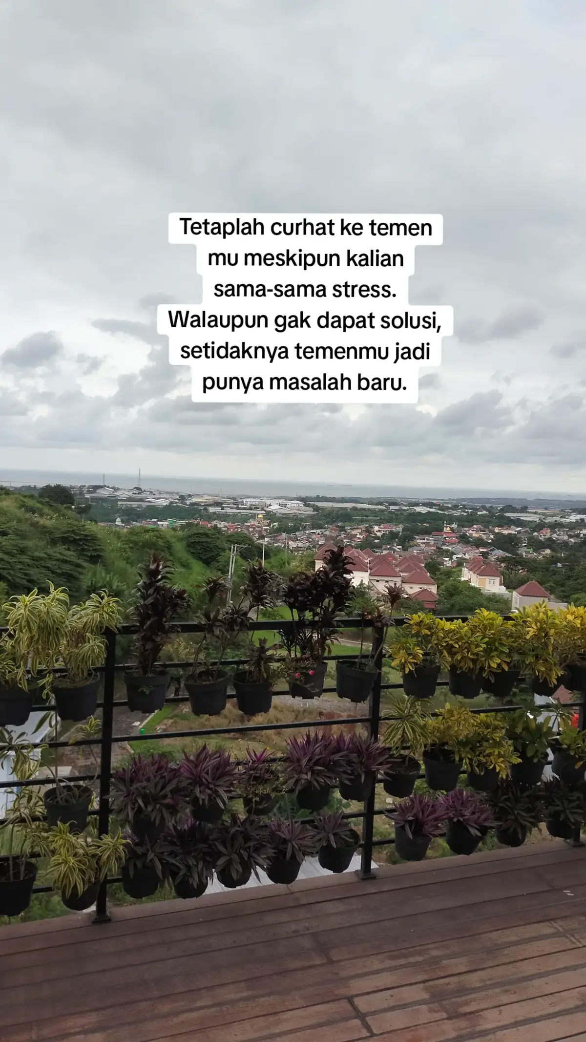 Setelah curhat, stress hilang, gantian temen yang stress, wwkkwkw... gitu aja terus sampai ladang gandum jadi cococrunch  ##stress  #MentalHealth  #temanhealing 