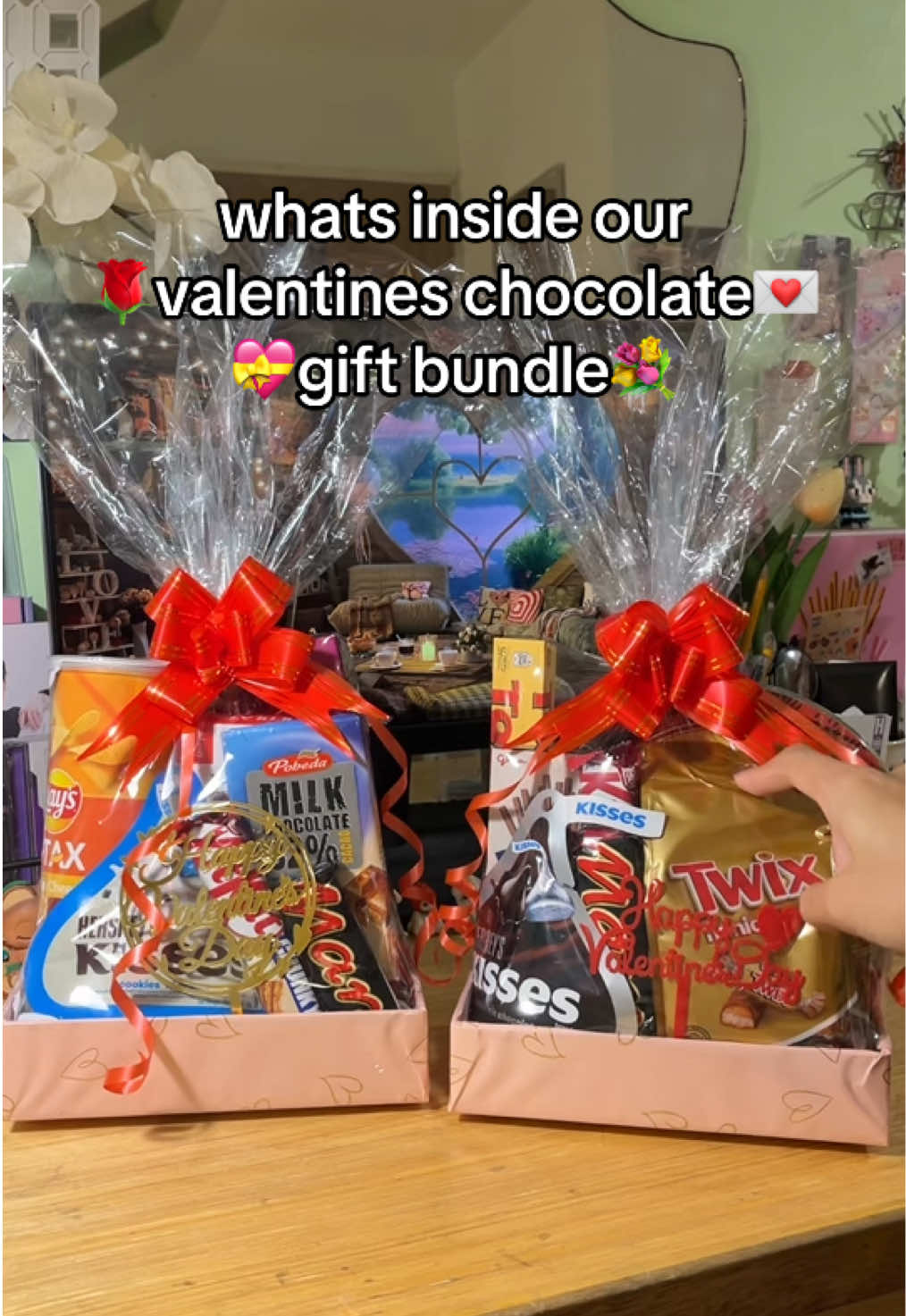 bili na kayo habang maaga pa AT AVAILABLE PA 😳🥰 #fyp #foryou #foryoupage #fypage #chocolate #TikTokShop #deals chocolate valentines gift bundles basket ph philippines deals tiktok live 