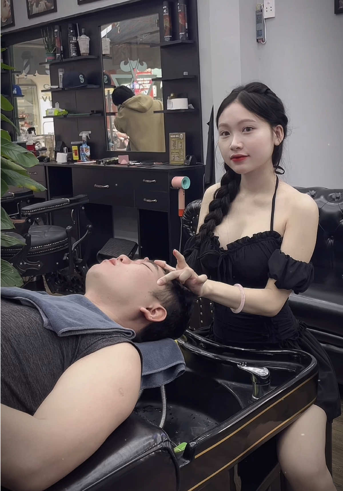 Ghé shop uốn,nhuộm đón Tết 🧧ạ#phuocbarbershop #xuhuong #trending #tocnamdep #uontocdep #nhuomtoc #taytoc #traidep #barber #tóc #xuhuongtiktok #barbershop 