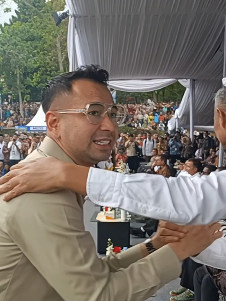 Peringatan Hari desa Nasional #raffiahmad #kangdedimulyadi #gubernurjawabarat #kangdedimulyadichannel #prabowo #desa #viral #fypシ゚ #CapCut 